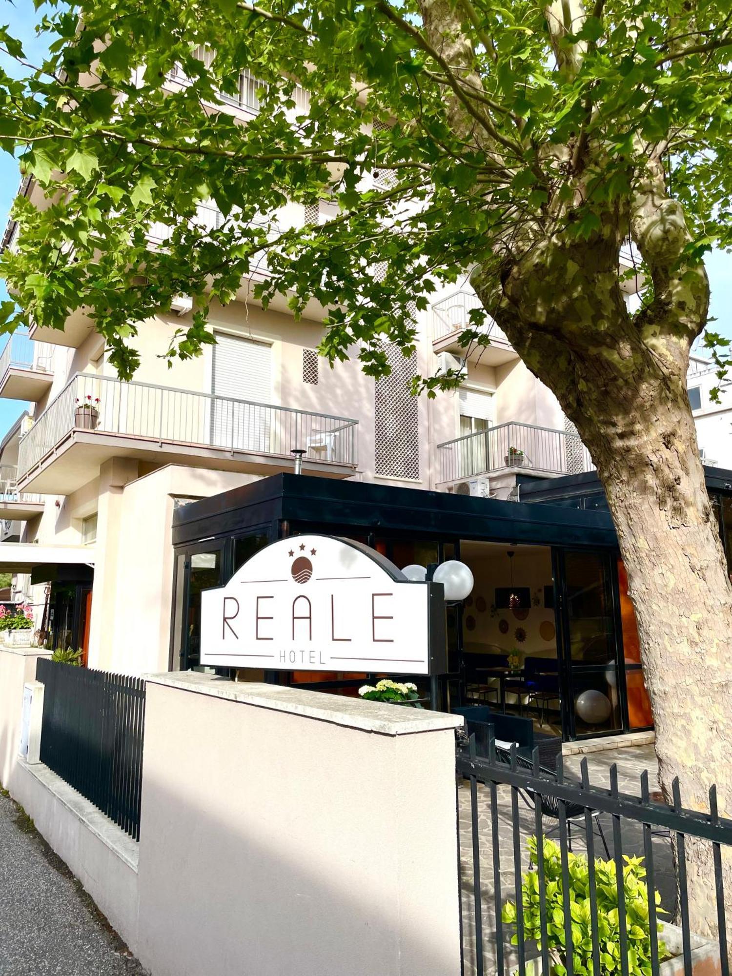 Hotel Reale Ріміні Екстер'єр фото