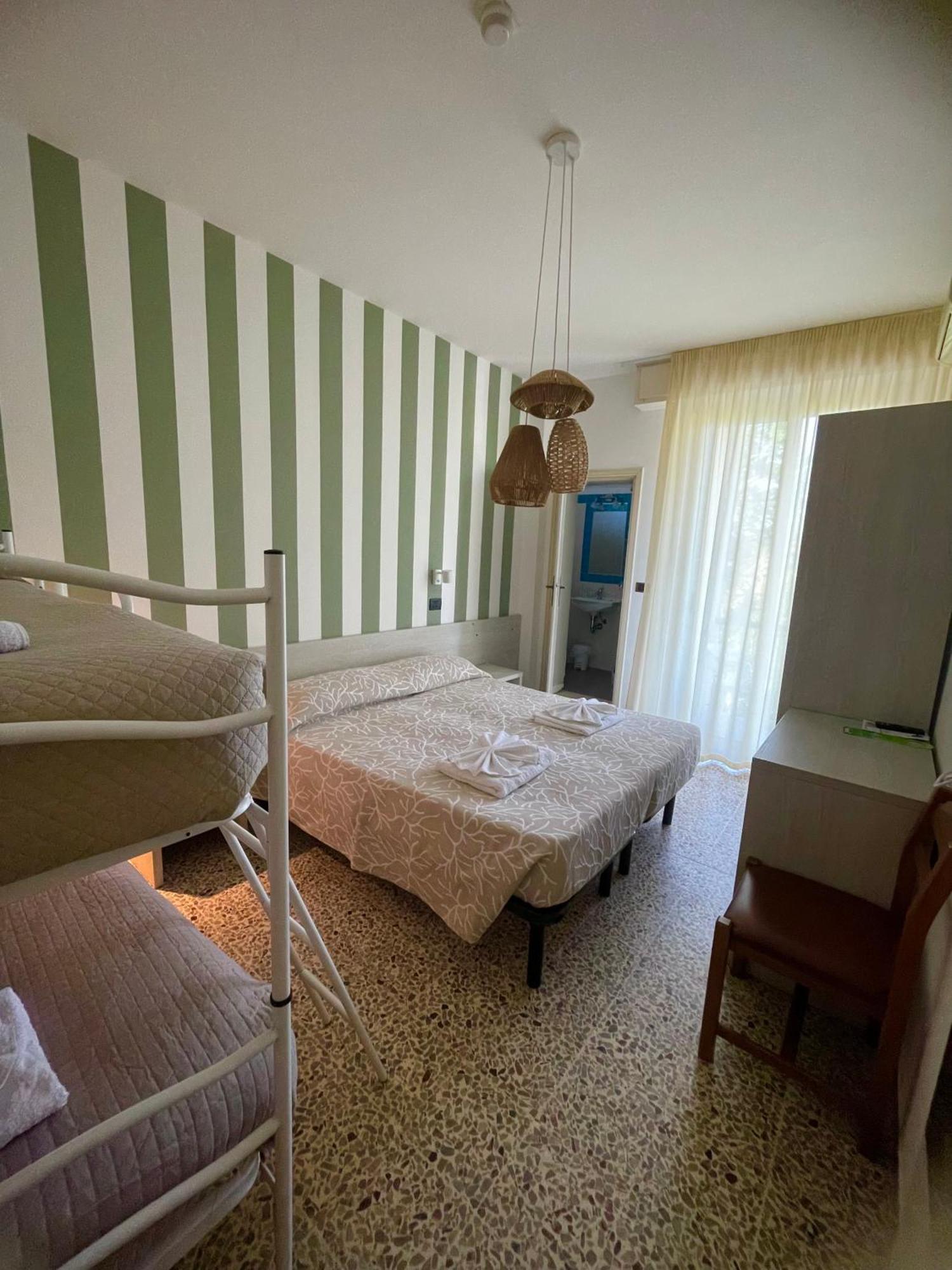 Hotel Reale Ріміні Екстер'єр фото