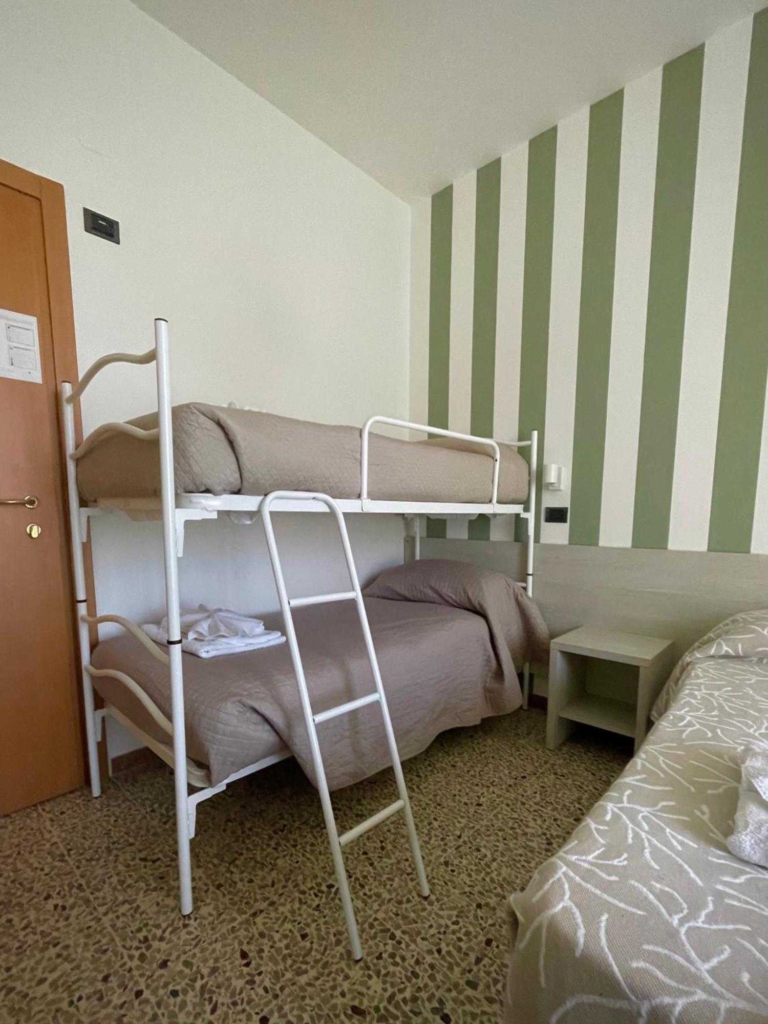 Hotel Reale Ріміні Екстер'єр фото